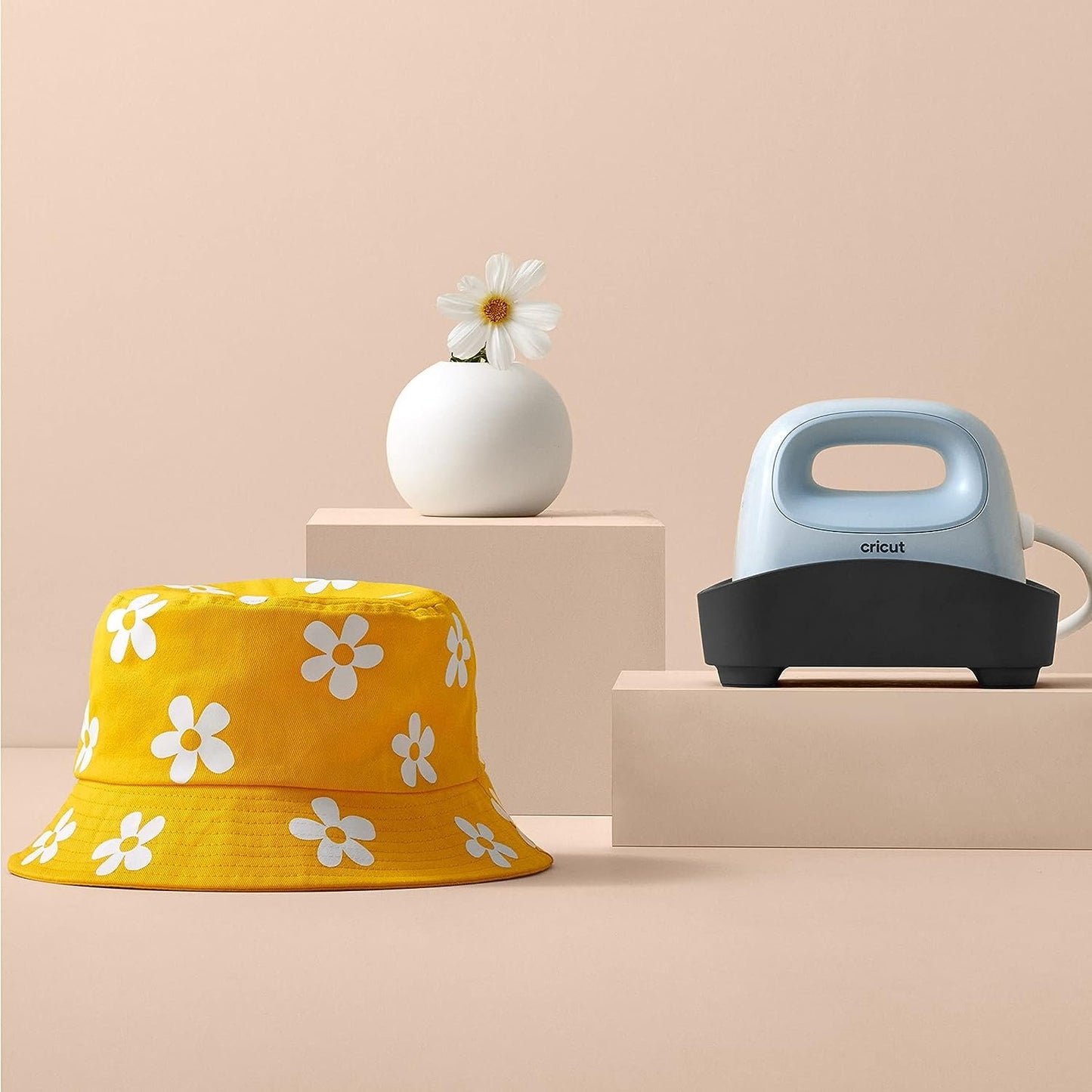 Cricut Hat Press Smart Heat Press Machine for Hats with Built-in Bluetooth, Connects to Cricut Heat App, Curved, Ceramic-Coated Heat Plate, Easy Temperature Control with Safety Base & Auto-Off Feature