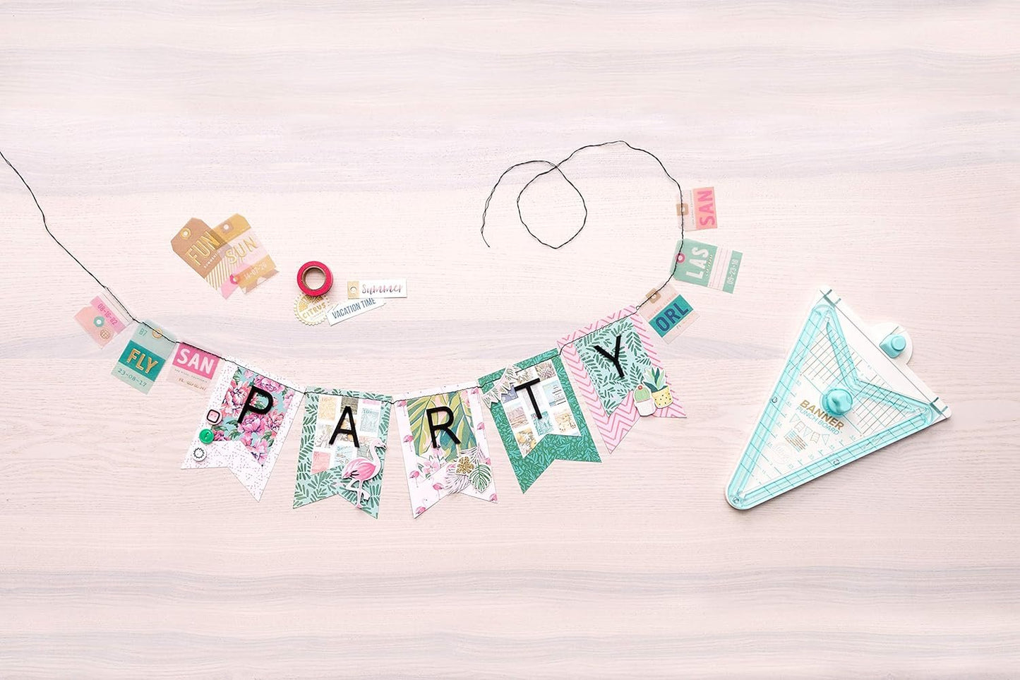 We R Memory Keepers Banner Punch Board, Craft Supplies Paper Punches for Crafting Paper Punches Paper Punches for Cardmaking Paper Puncher Shapes Banner Hole Punch Banner Card Punch