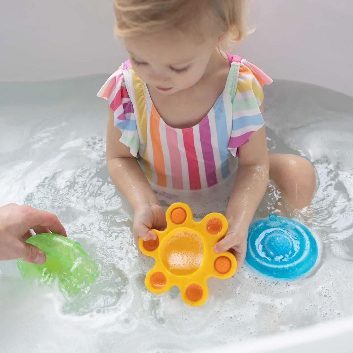Fat Brain Toys Dimpl Splash - Three Popping Scoop & Pour Bath Toys for Toddlers