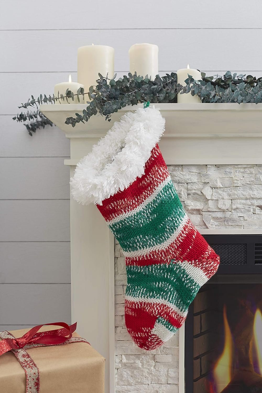 RED HEART Super Saver Yarn, Mistletoe Print