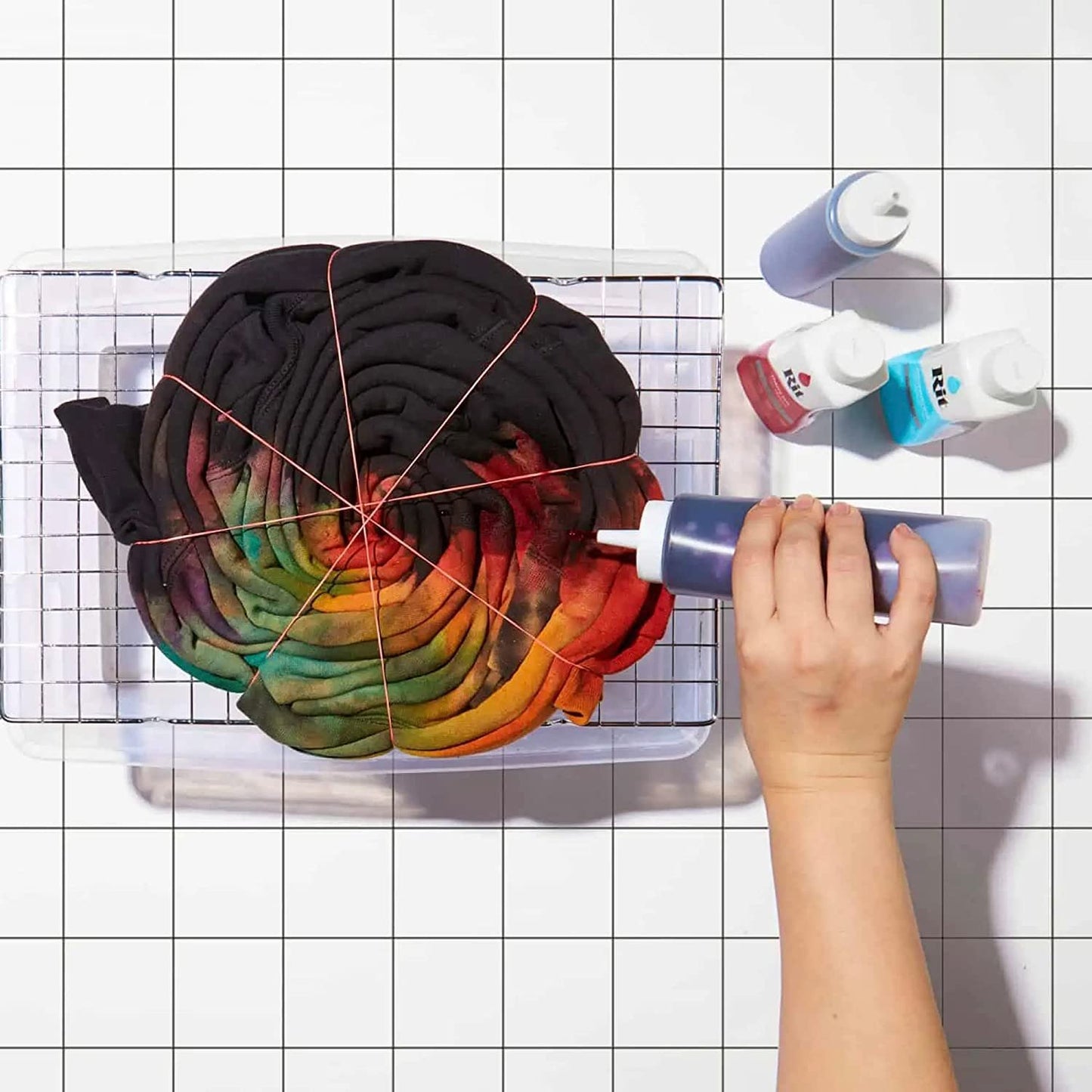 Rit Dye Liquid Camel All-Purpose Dye 8oz, Pixiss Tie Dye Accessories Bundle with Rubber Bands, Gloves, Funnel and Squeeze Bottle