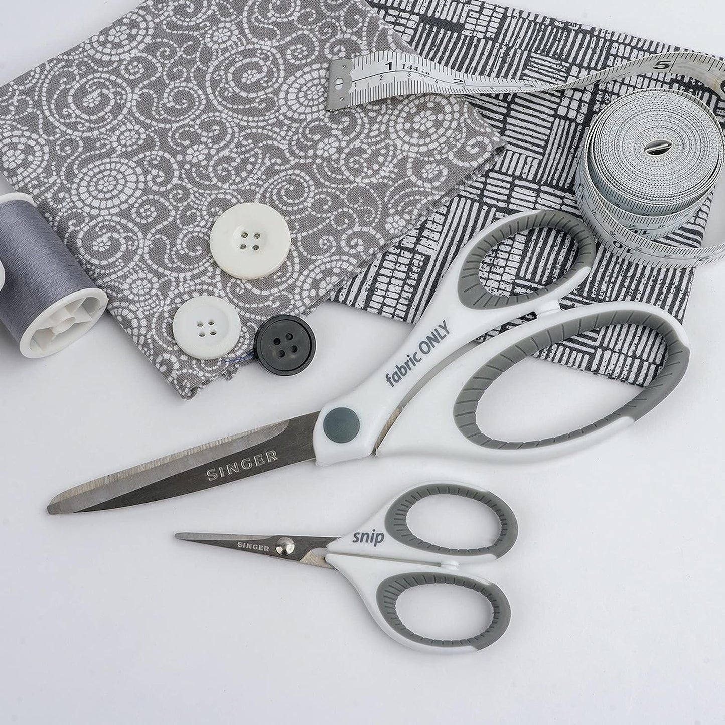 SINGER Sewing Scissors Set – 8.5-Inch Fabric Scissors & 4-Inch Mini Detail Scissors