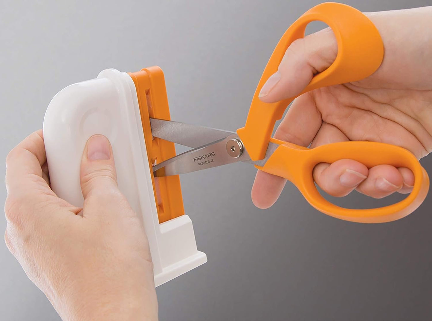 Fiskars Desktop Universal Scissors Sharpener (198620)