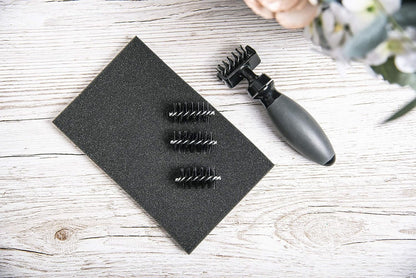 Sizzix Brush&Foam 660513 Accessory Die Brush and Foam Pad for Wafer-Thin Dies