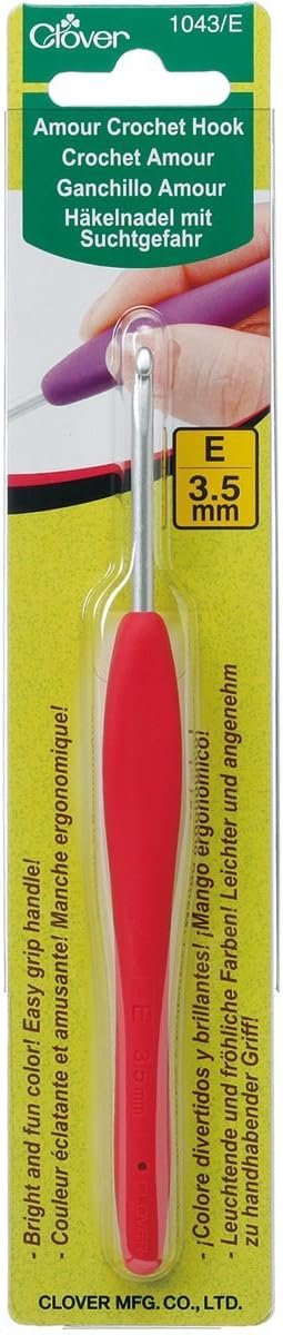 Clover Amour Crochet Hook: 3.5mm, 3.50mm, Red