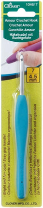Clover Amour Crochet Hook, 4.50mm, Blue