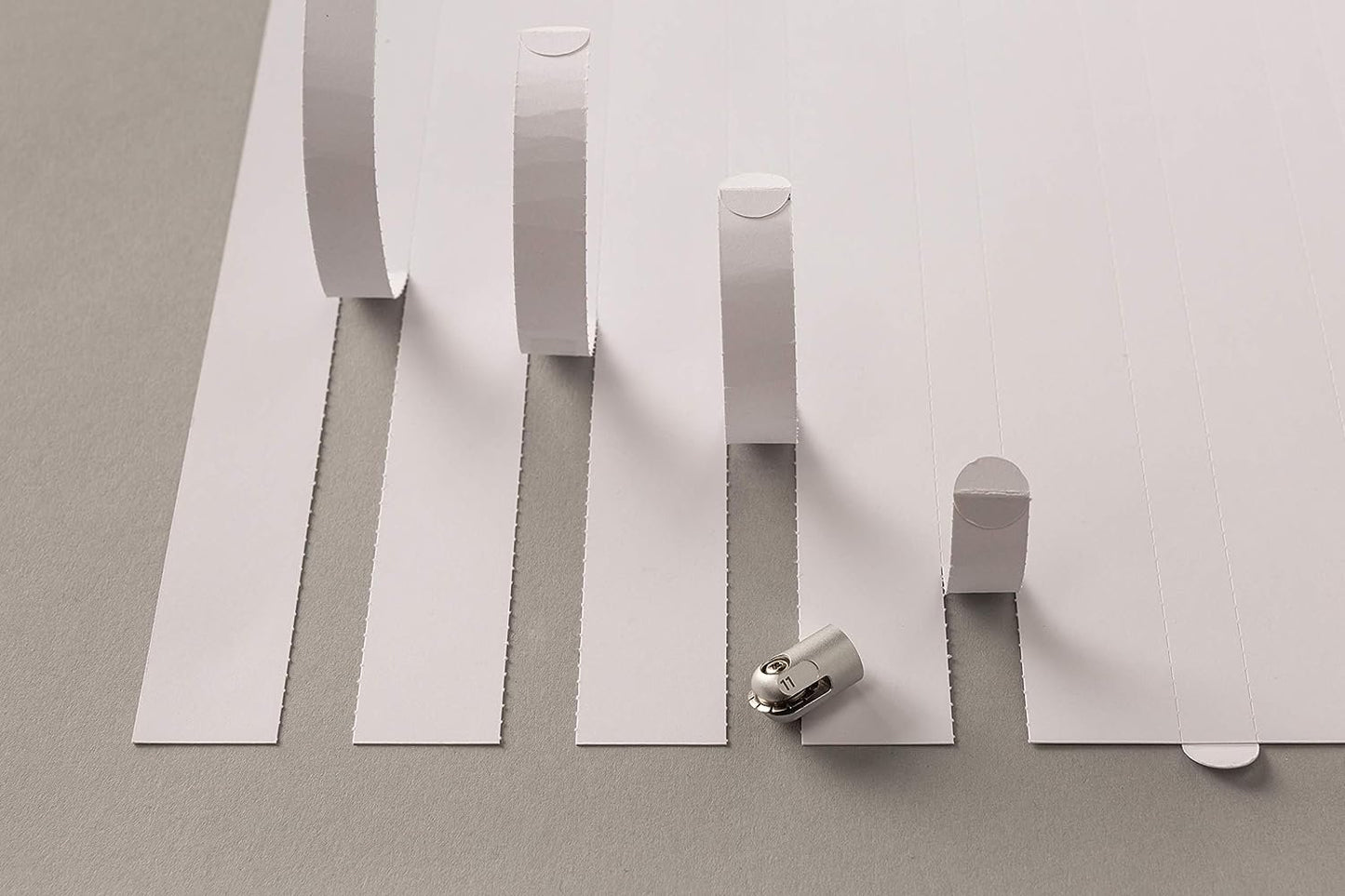 Cricut Basic Perforation Blade + QuickSwap Housing, Cutting Blade with 2.5 mm Teeth / 0.5 mm Gaps, Cuts Paper, Cardstock, Acetate & More, Compatible with Cricut Maker Cutting Machine Silver