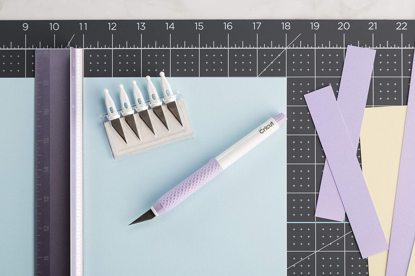 Cricut TrueControl Knife Kit - For Use As a Precision Knife, Craft knife, Carving Knife and Hobby Knife - For Art, Scrapbooking, Stencils, and DIY Projects - Comes With 5 Spare Blades - [Lilac]