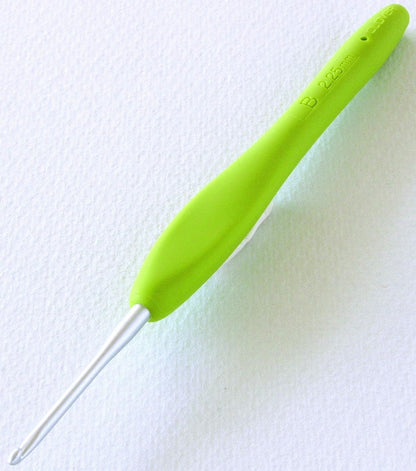 Clover 1040/B Lime Green Amour Crochet Hook, Size B, Yellow, 2.25mm
