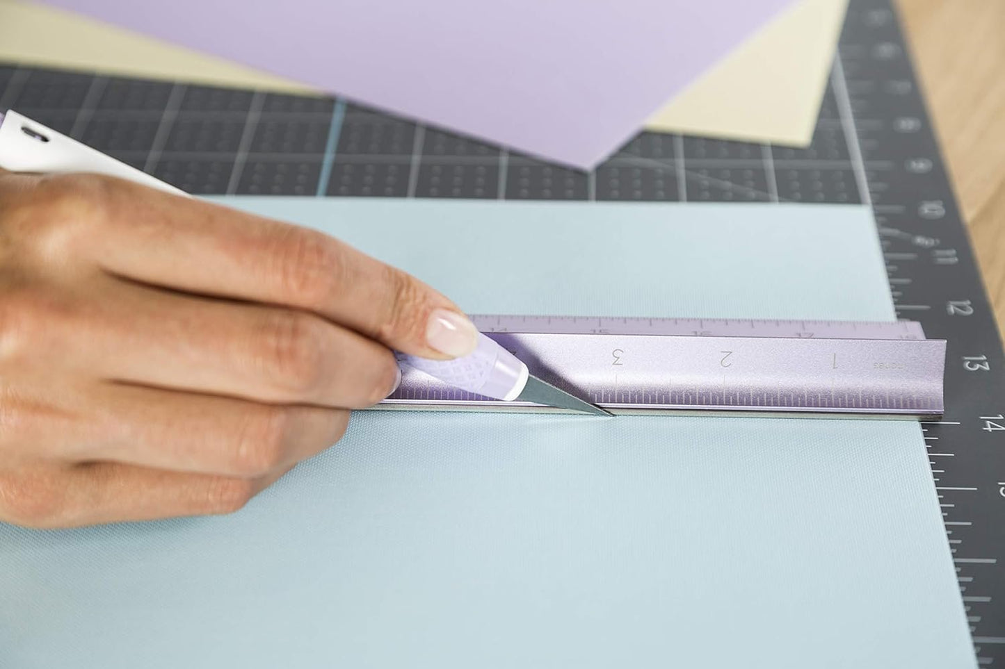 Cricut TrueControl Knife Kit - For Use As a Precision Knife, Craft knife, Carving Knife and Hobby Knife - For Art, Scrapbooking, Stencils, and DIY Projects - Comes With 5 Spare Blades - [Lilac]