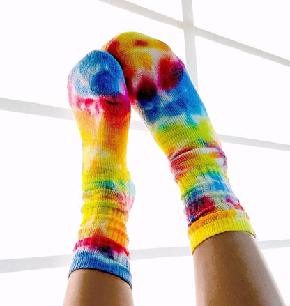 Jacquard Funky Groovy Tie Dye Kit - Includes Pre-Measured Procion MX Dye in Magenta Turquoise and Yellow - with Soda Ash Dye Fixer