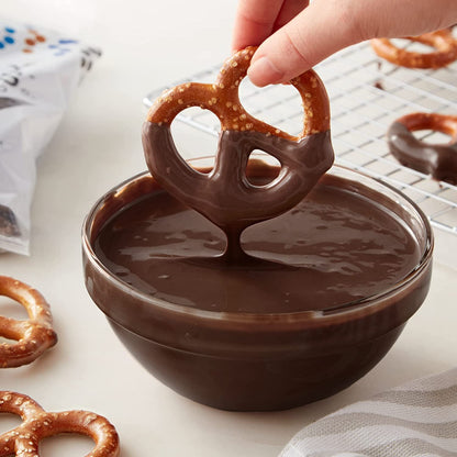 Wilton 12 oz Candy Melts Candy, Dark Cocoa (Pack of 6)
