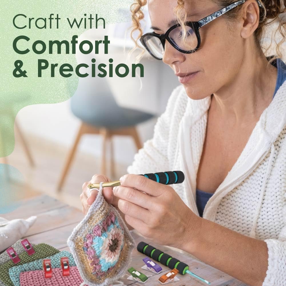 Susan Bates Cushion Crochet Hook Grips and Pixiss Fabric Clips (20) - Soft Ergonomic Crochet Hook Grip Set for Reducing Hand Strain and Crafters or Crochet Artists with Arthritis